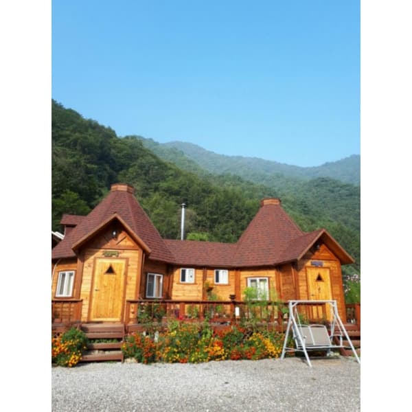 (주)놀유니버스 영월 파랑새펜션