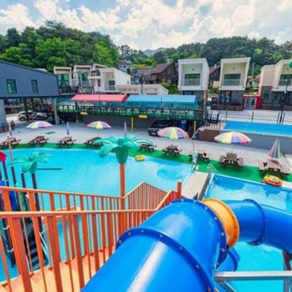 (주)놀유니버스 무주 홀리데이펜션