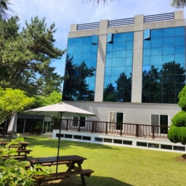 (주)놀유니버스 완도 카사엘리오 펜션