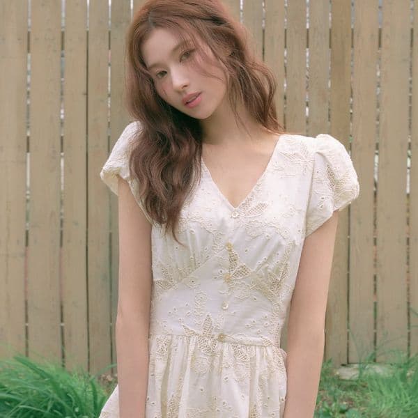 블랙메리몰 MINOU 퍼프슬리브 자수 드레스 크림 122774
