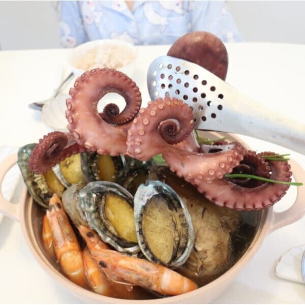 집에서밥먹자 가족 보양식 문어 해신탕 3~4인분 (닭+문어1+전복4미+새우5미+약재1팩) - 최저가 23,890원
