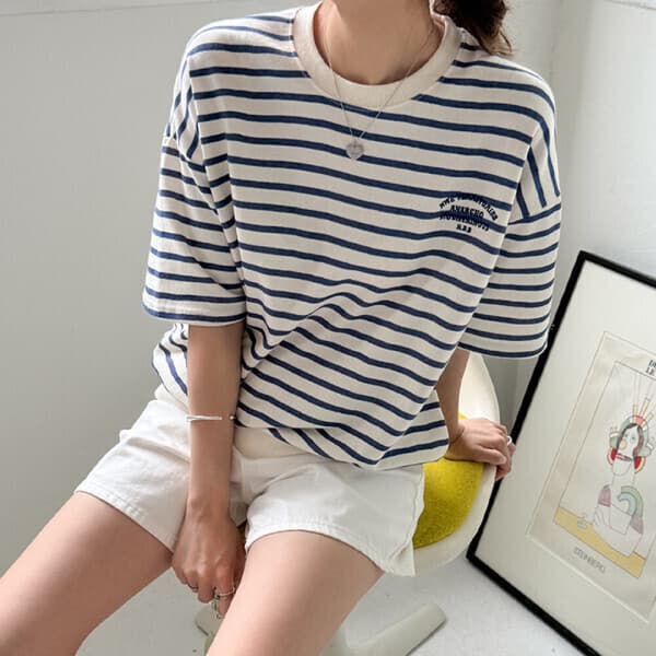 데일리앤 크리드 여성 루즈핏 자수 레터링 반팔 스트라이프 맨투맨 면 티셔츠