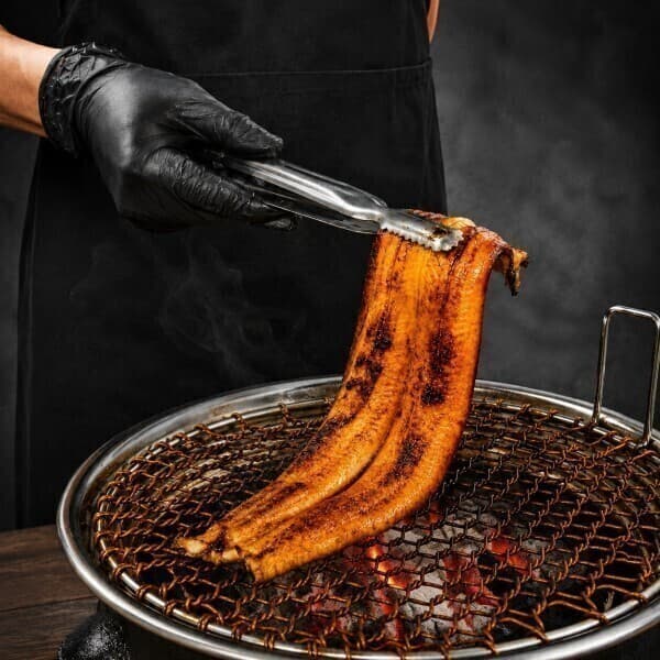 기삼농수산 자포니카 국산 민물장어 1-3미 1kg 손질후 700g 소스 2종 함초소금 초생강채 증정