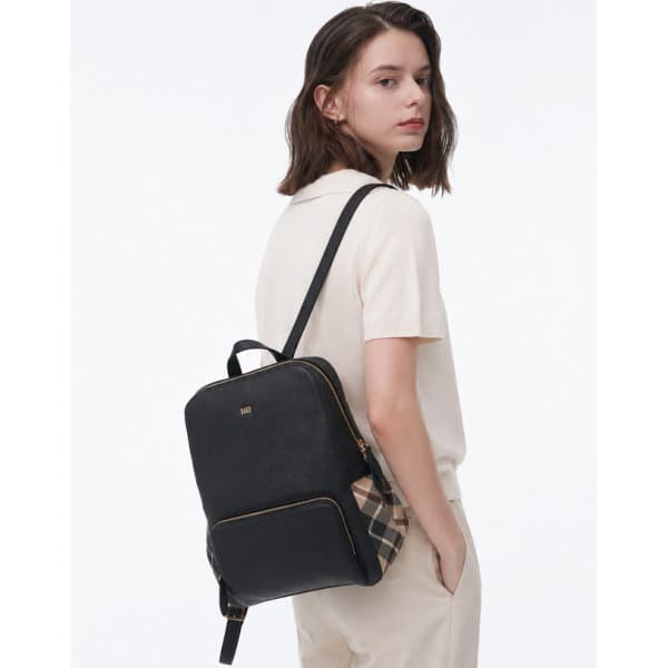 LF몰 25SS 스테디셀러 블랙 로고장식 소가죽 백팩 WCBA5E797BK - 최저가 358,800원