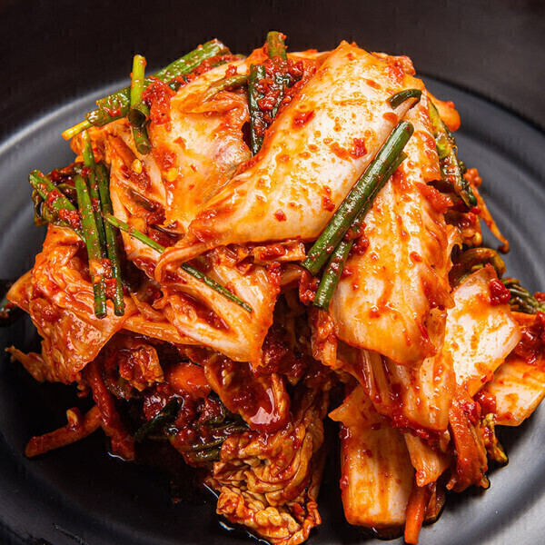 충남유통플러스 명동칼국수 겉절이 마늘김치 2kg 칼국수 3인분