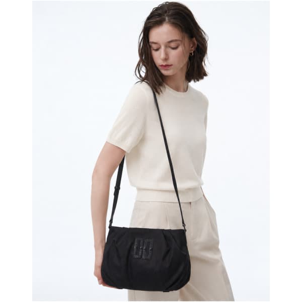 LF몰 25SS 스테디셀러 블랙 DD로고 가죽 크로스백 WCBA5E644BK - 최저가 149,000원