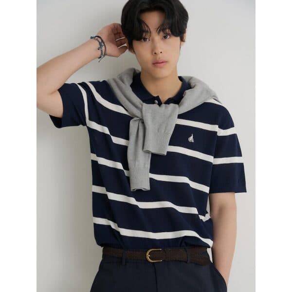 삼성물산빈폴 26SS 볼드 스트라이프 칼라넥 니트 네이비