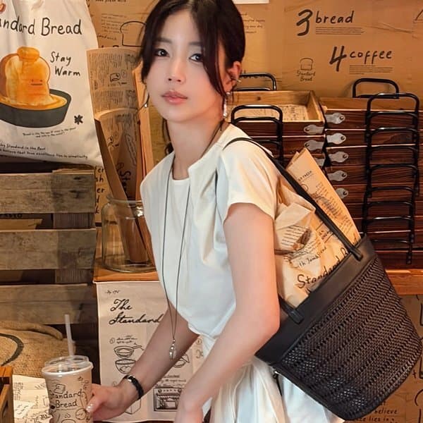 신세계백화점 레아 숄더백 LW6SB7400_10 - 최저가 94,730원