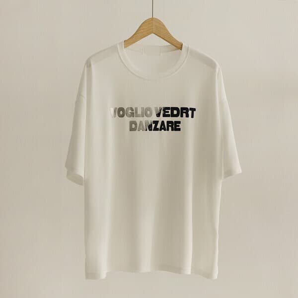 현대Hmall 66-110 크렉 호일 레터링 반팔 티 - 최저가 30,260원