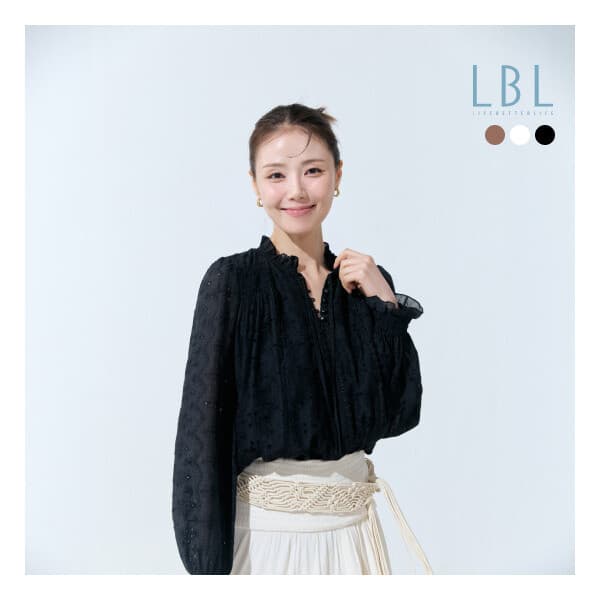 롯데 원티비 LBL 26FW 에뚜왈 플로럴 자수 블라우스