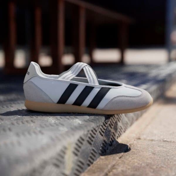 스타필드하남점 ADIDAS BARREDA MARY JANE JQ2127 - 최저가 53,100원