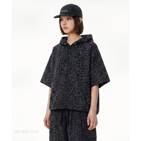 신세계백화점 벤츄리 이지 하프집업 반팔 티셔츠 LW262HD883