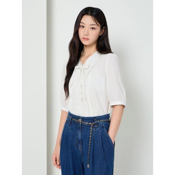 갤러리아백화점 갤러리아 핀턱 타이 브이넥 블라우스